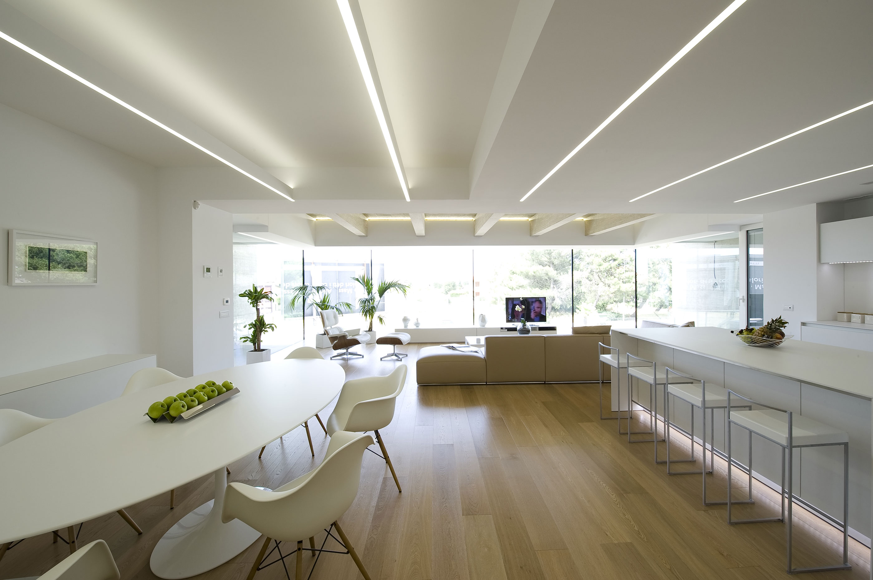 A Vast and Futuristic Contemporary Home with Sophisticated Interiors in Ragusa, Italy by Architrend (11)