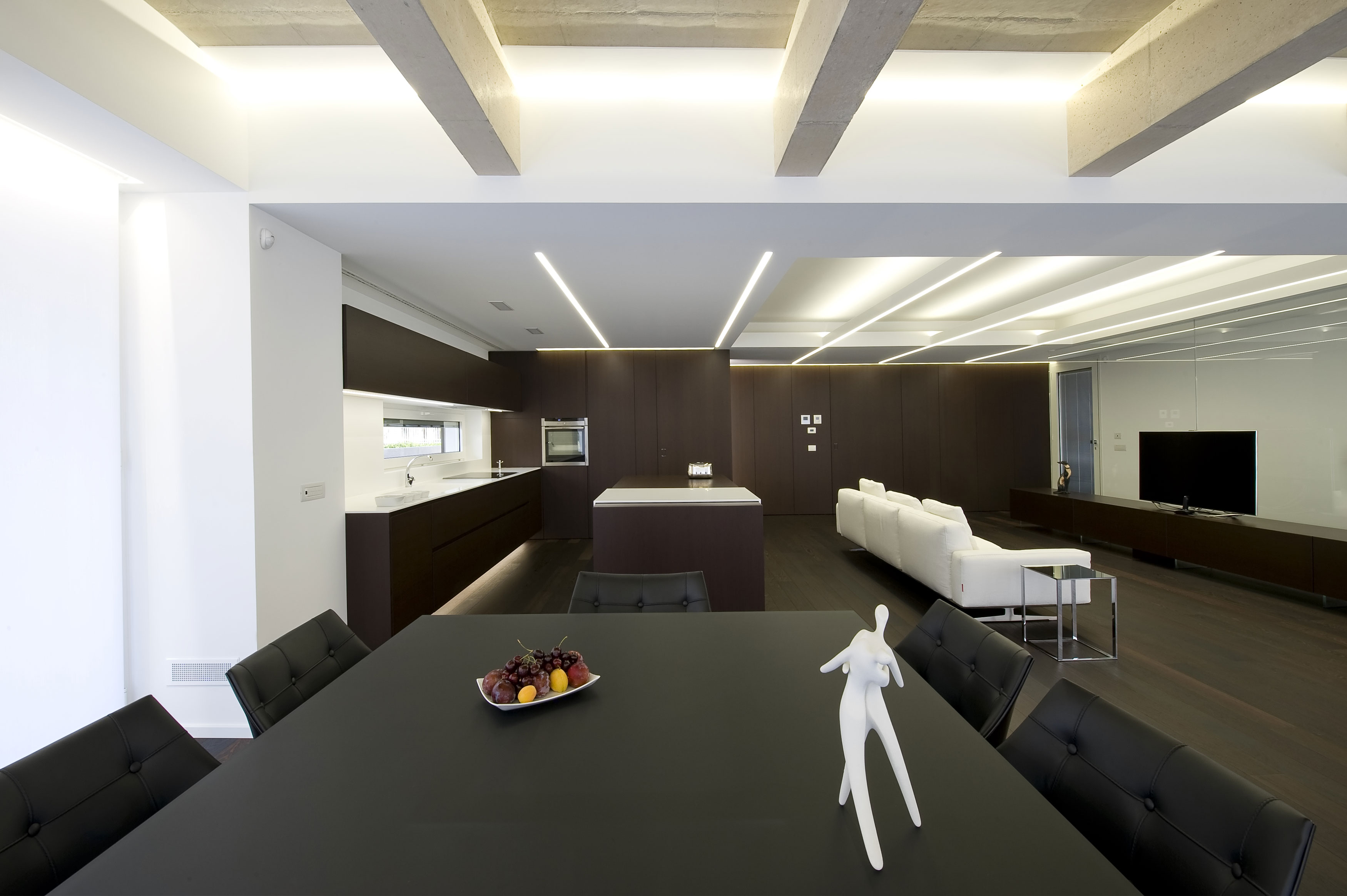 A Vast and Futuristic Contemporary Home with Sophisticated Interiors in Ragusa, Italy by Architrend (17)