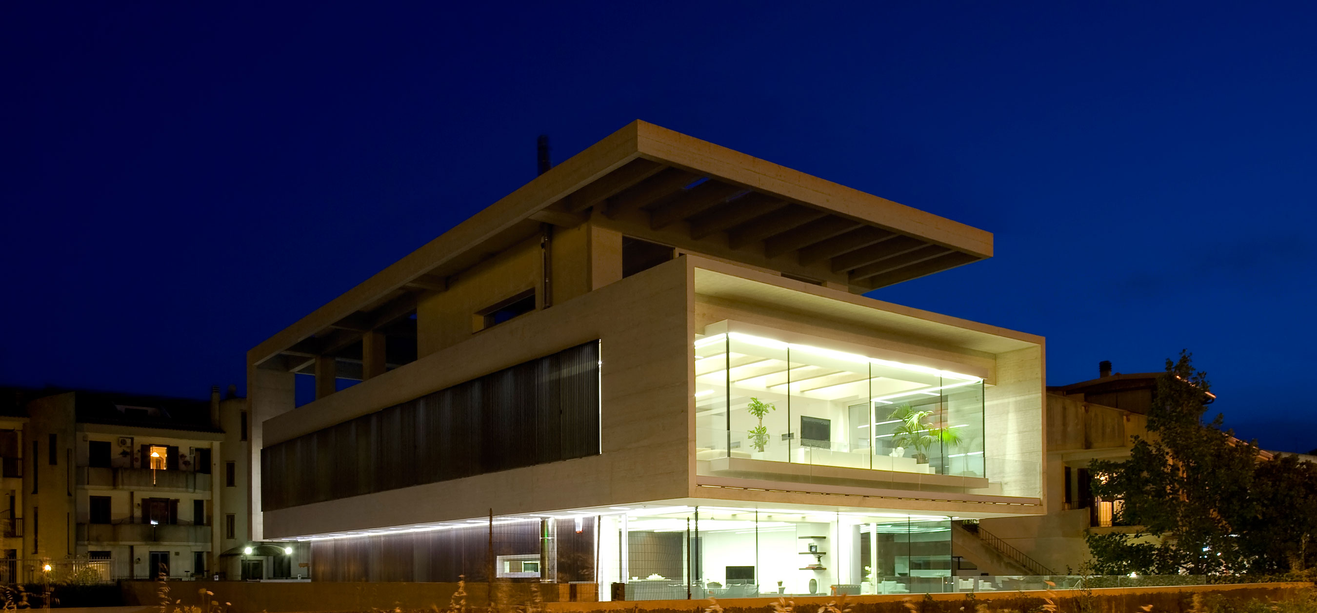 A Vast and Futuristic Contemporary Home with Sophisticated Interiors in Ragusa, Italy by Architrend (33)