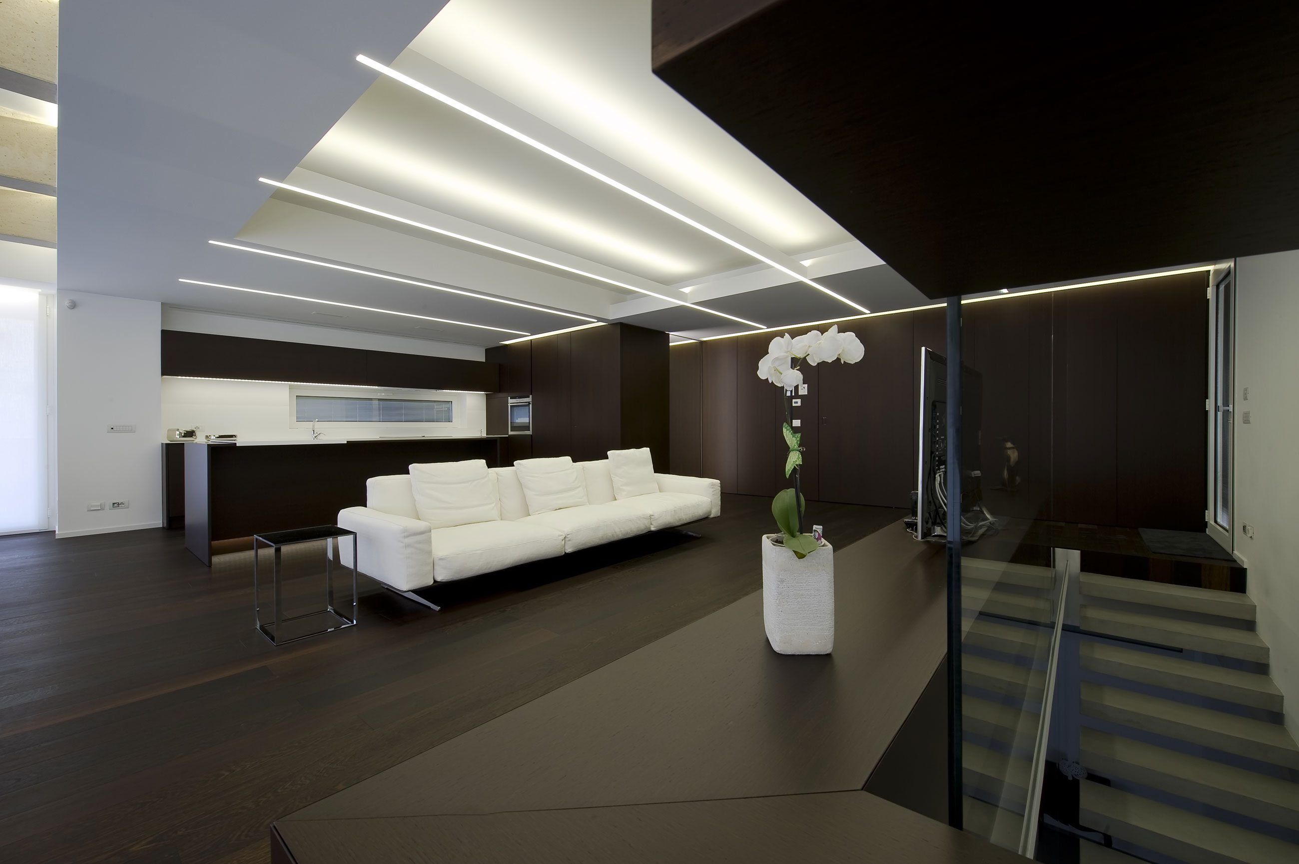 A Vast and Futuristic Contemporary Home with Sophisticated Interiors in Ragusa, Italy by Architrend (9)