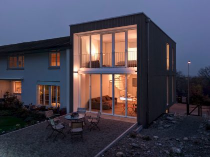 A Vertical Modern House for Three Generations Under the One Roof in Dällikon, Switzerland by Daniele Claudio Taddei Architect (20)