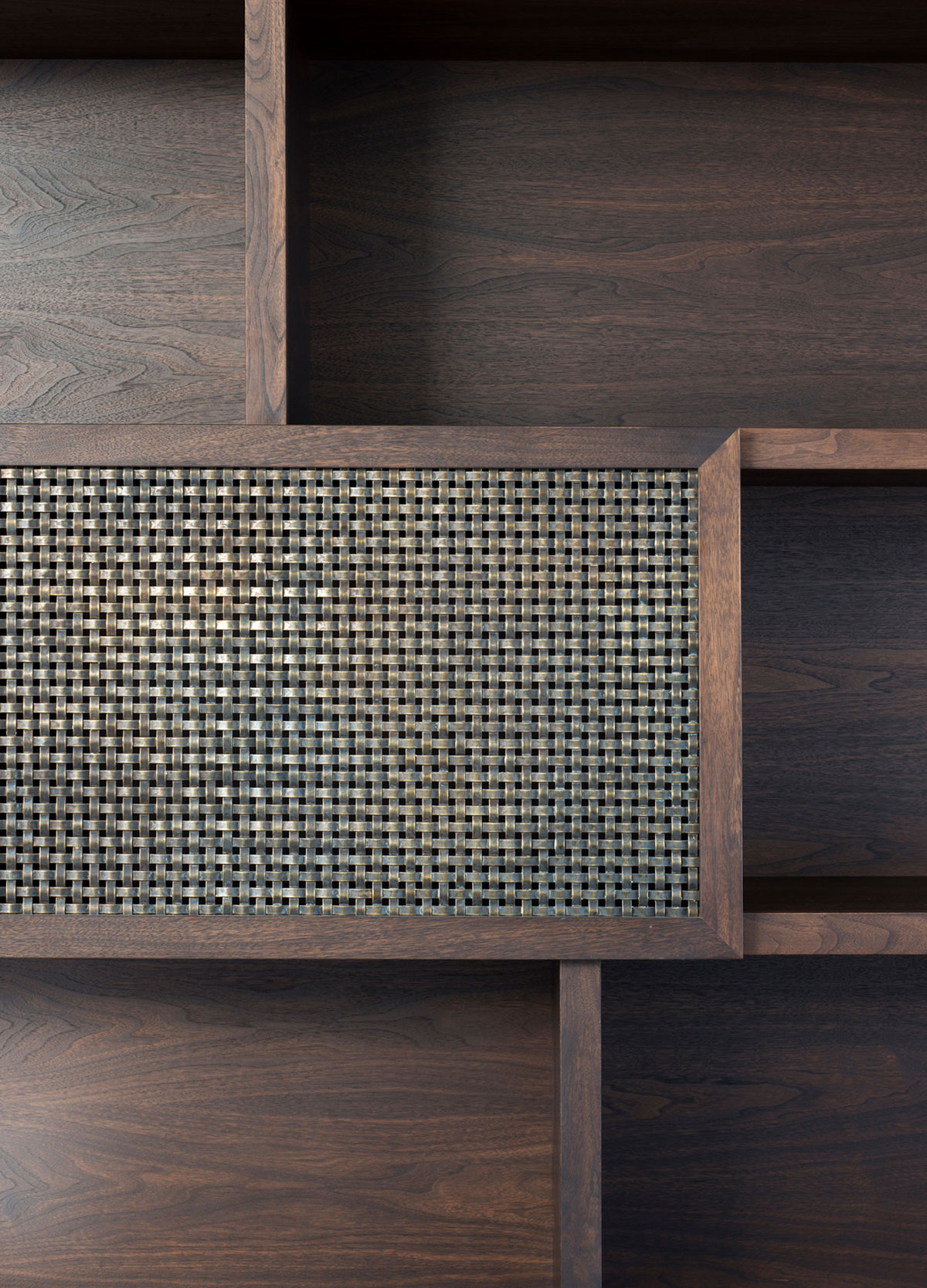 A Vibrant Home with a Comfortable Mix of Traditional and Contemporary Elements in Sydney by Luigi Rosselli Architects (11)