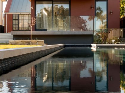 A Vibrant Home with a Comfortable Mix of Traditional and Contemporary Elements in Sydney by Luigi Rosselli Architects (2)