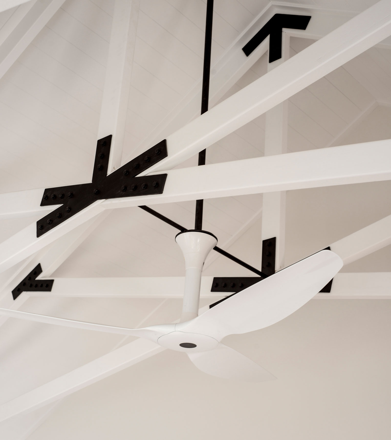 A Vibrant Home with a Comfortable Mix of Traditional and Contemporary Elements in Sydney by Luigi Rosselli Architects (20)