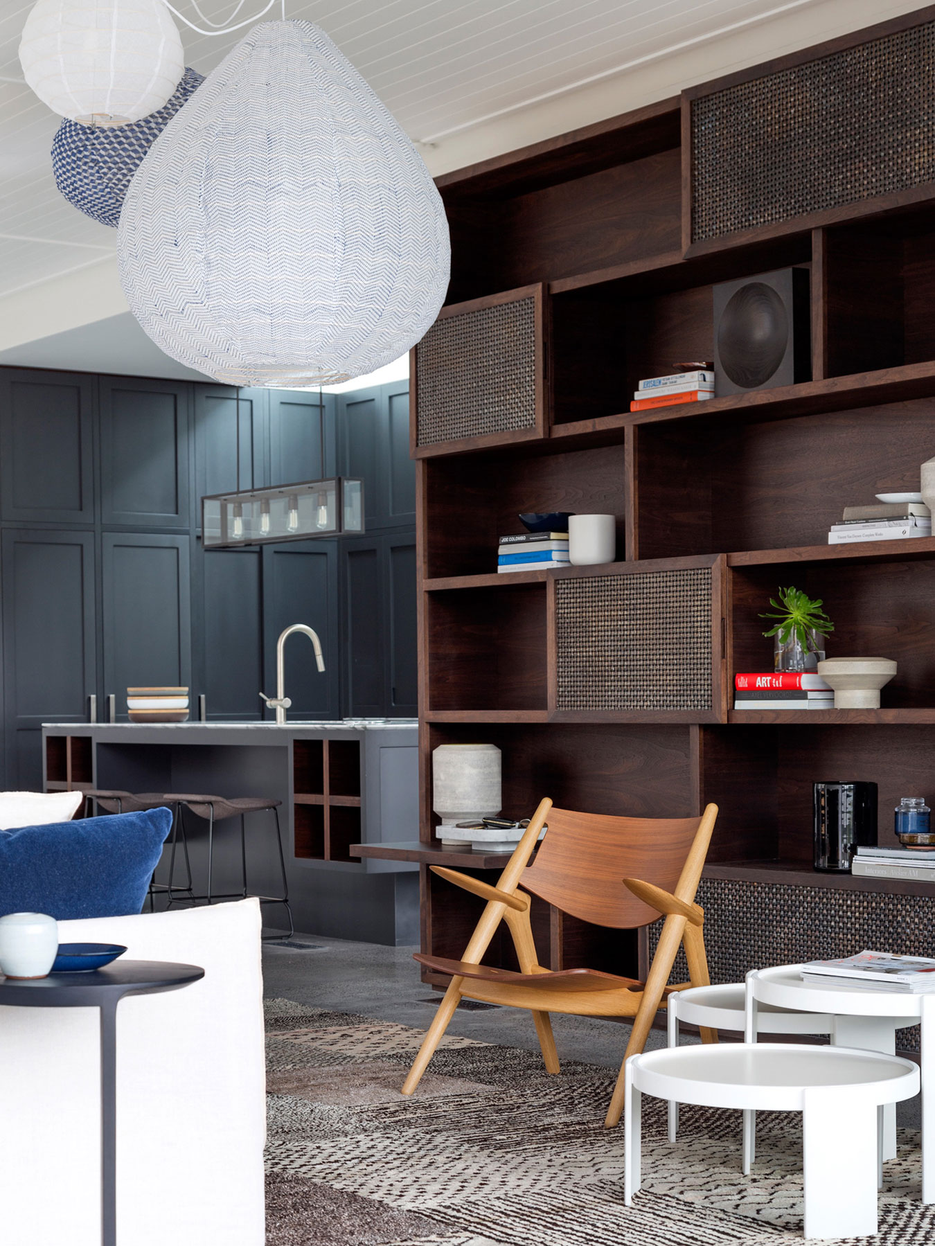 A Vibrant Home with a Comfortable Mix of Traditional and Contemporary Elements in Sydney by Luigi Rosselli Architects (9)