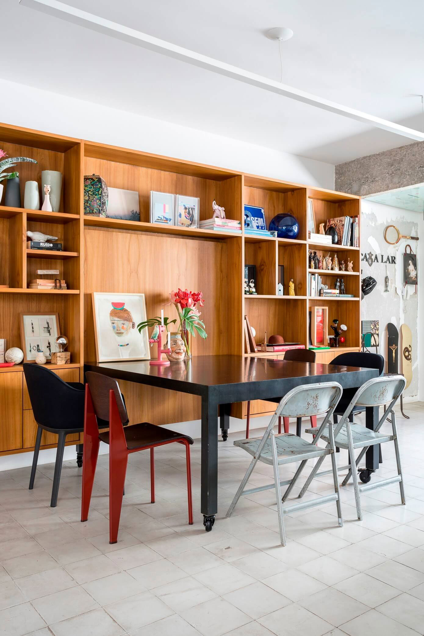 A Vibrant and Stylish Modern Apartment in São Paulo by RSRG Arquitetos (11)