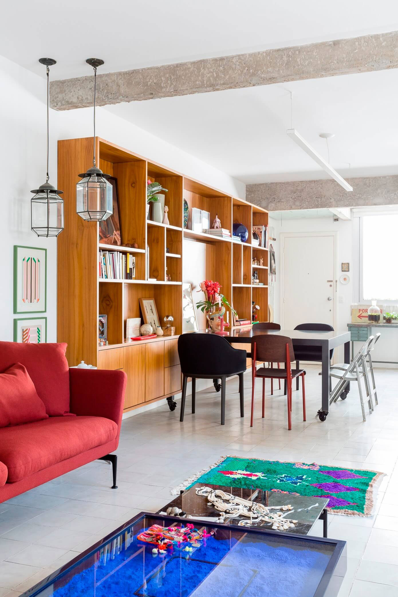 A Vibrant and Stylish Modern Apartment in São Paulo by RSRG Arquitetos (3)