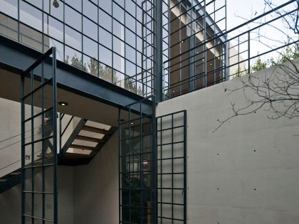 A Warm Contemporary Home for a Music Producer and Artist in Mexico City by CCA Centro de Colaboración Arquitectónica (11)