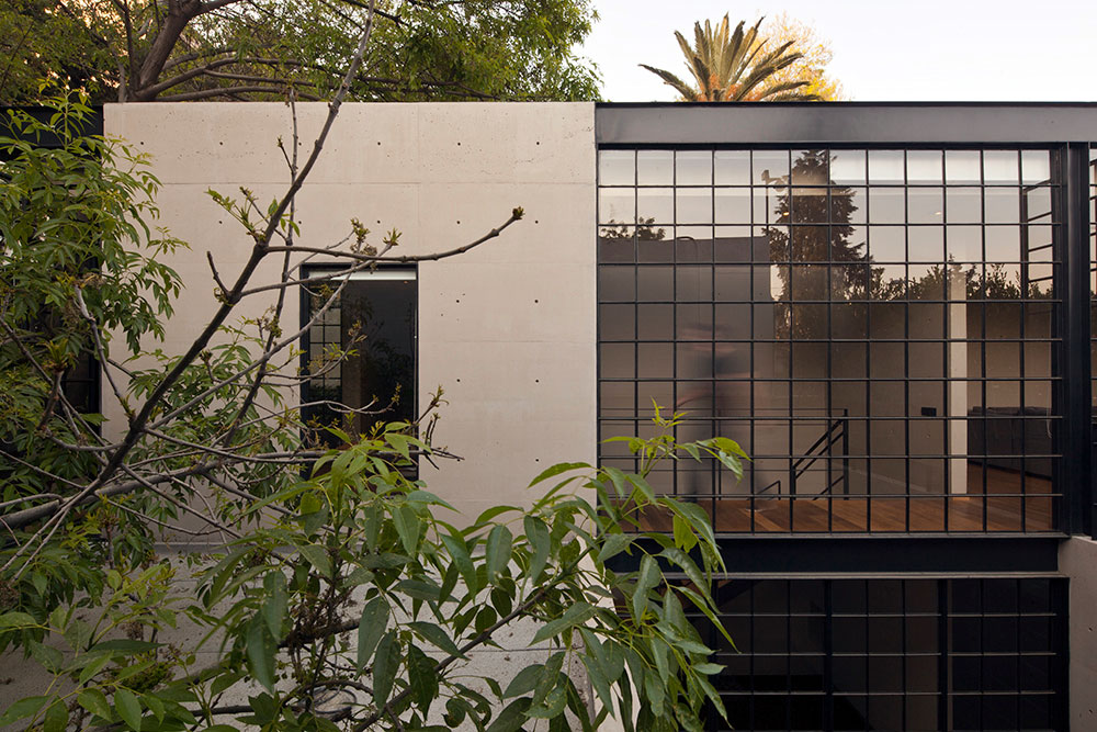 A Warm Contemporary Home for a Music Producer and Artist in Mexico City by CCA Centro de Colaboración Arquitectónica (3)