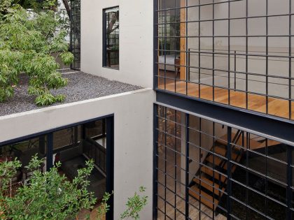 A Warm Contemporary Home for a Music Producer and Artist in Mexico City by CCA Centro de Colaboración Arquitectónica (4)