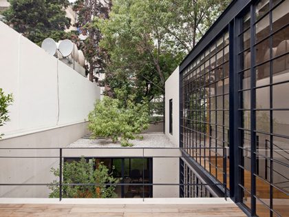 A Warm Contemporary Home for a Music Producer and Artist in Mexico City by CCA Centro de Colaboración Arquitectónica (5)