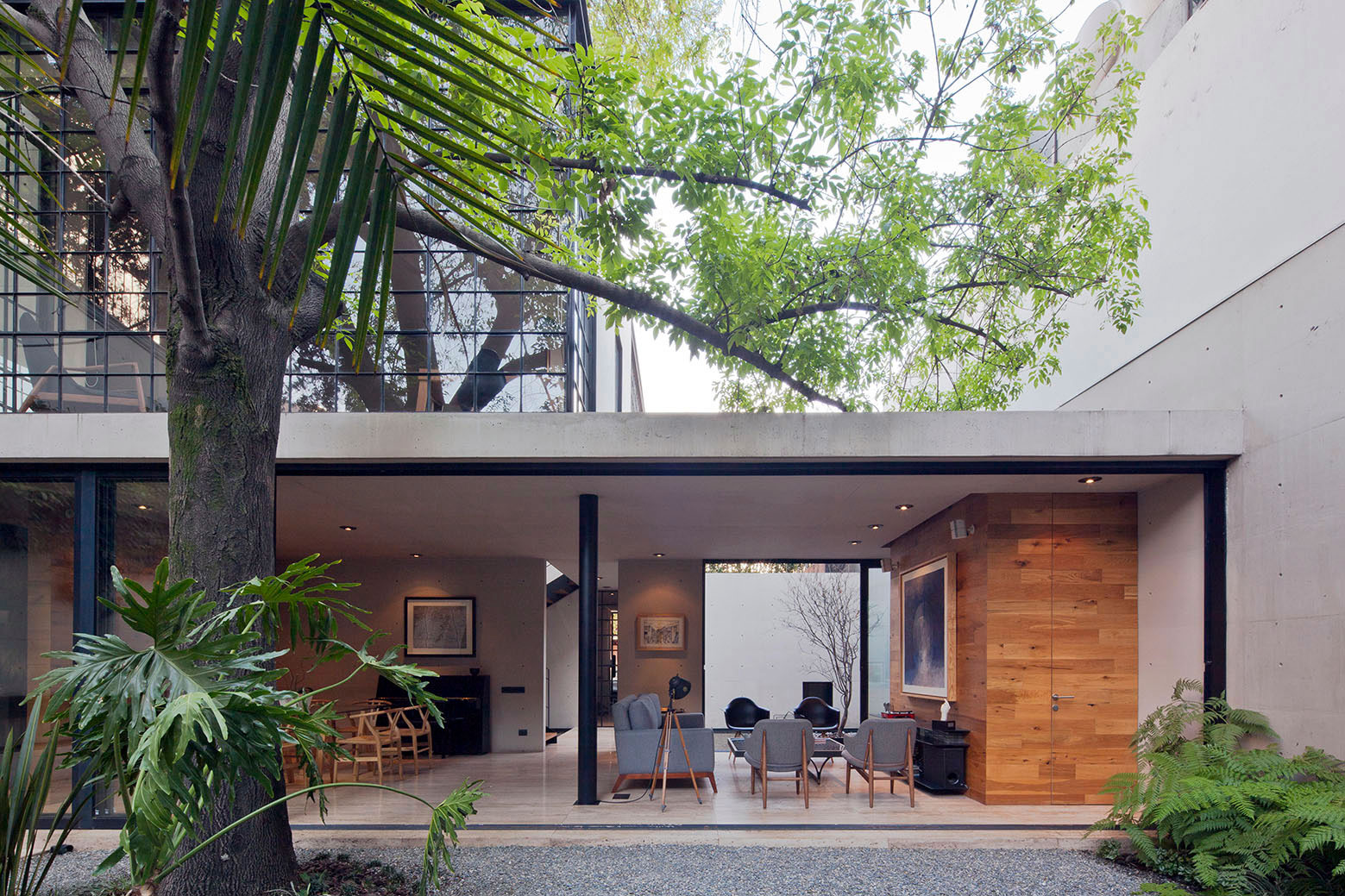 A Warm Contemporary Home for a Music Producer and Artist in Mexico City by CCA Centro de Colaboración Arquitectónica (8)