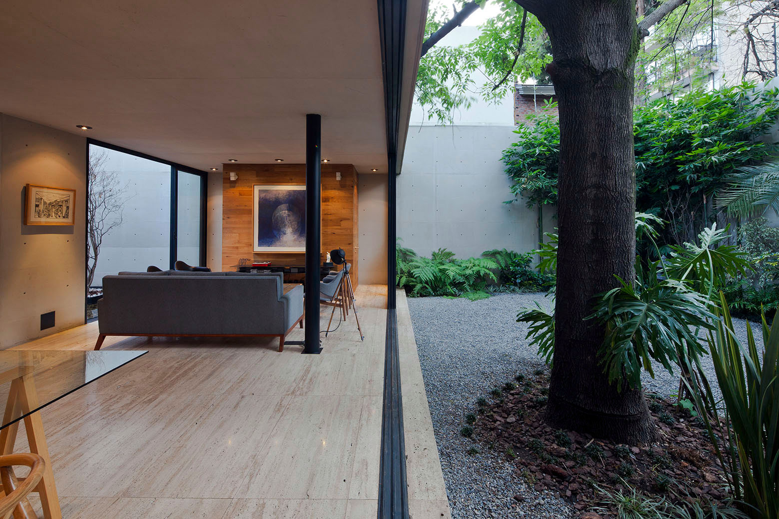 A Warm Contemporary Home for a Music Producer and Artist in Mexico City by CCA Centro de Colaboración Arquitectónica (9)