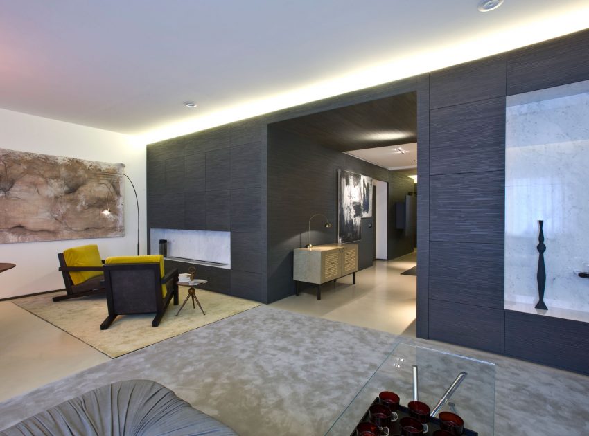 A Warm and Elegant Apartment Brimming with Character and Art in Milan, Italy by Bartoli Design (5)