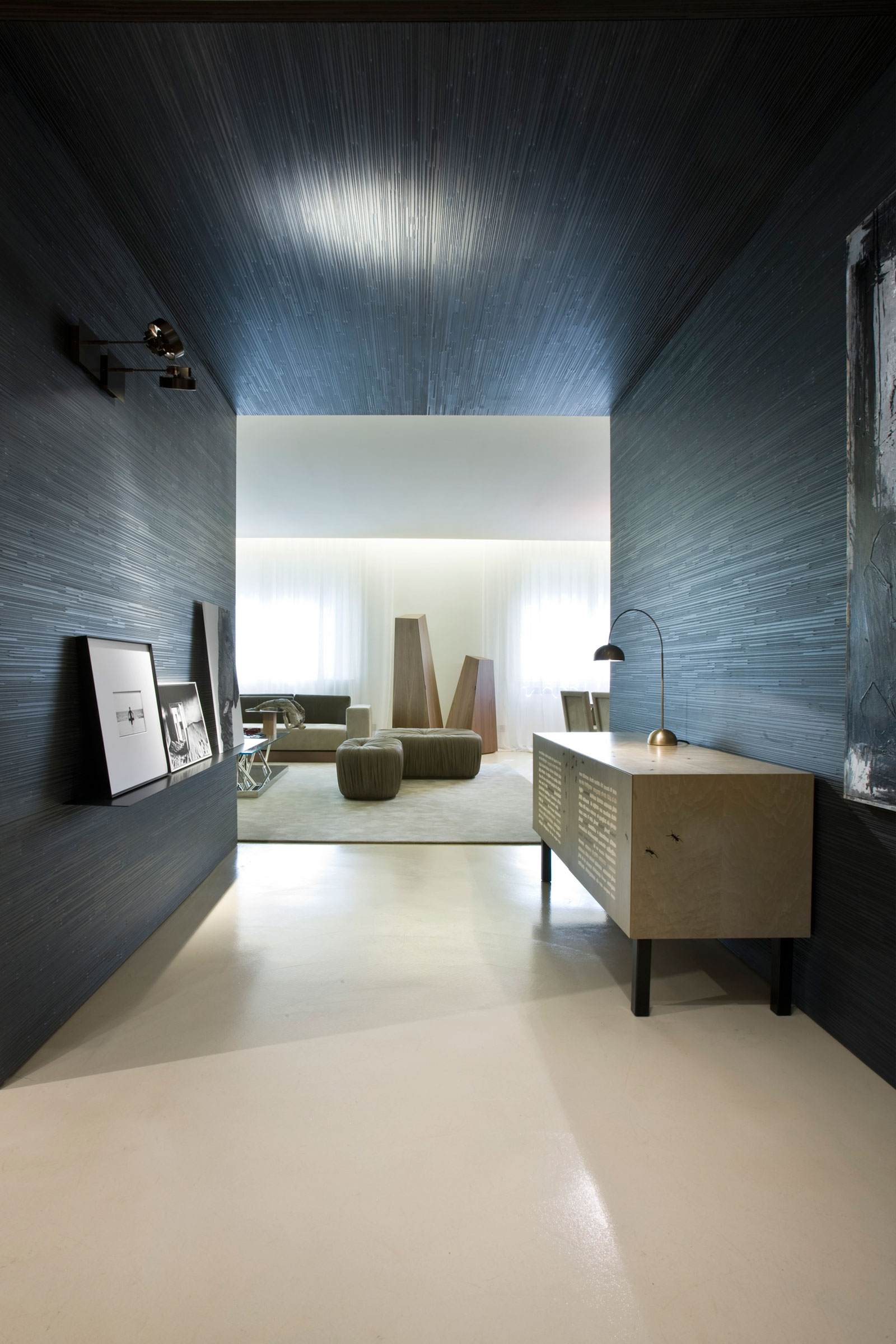 A Warm and Elegant Apartment Brimming with Character and Art in Milan, Italy by Bartoli Design (8)