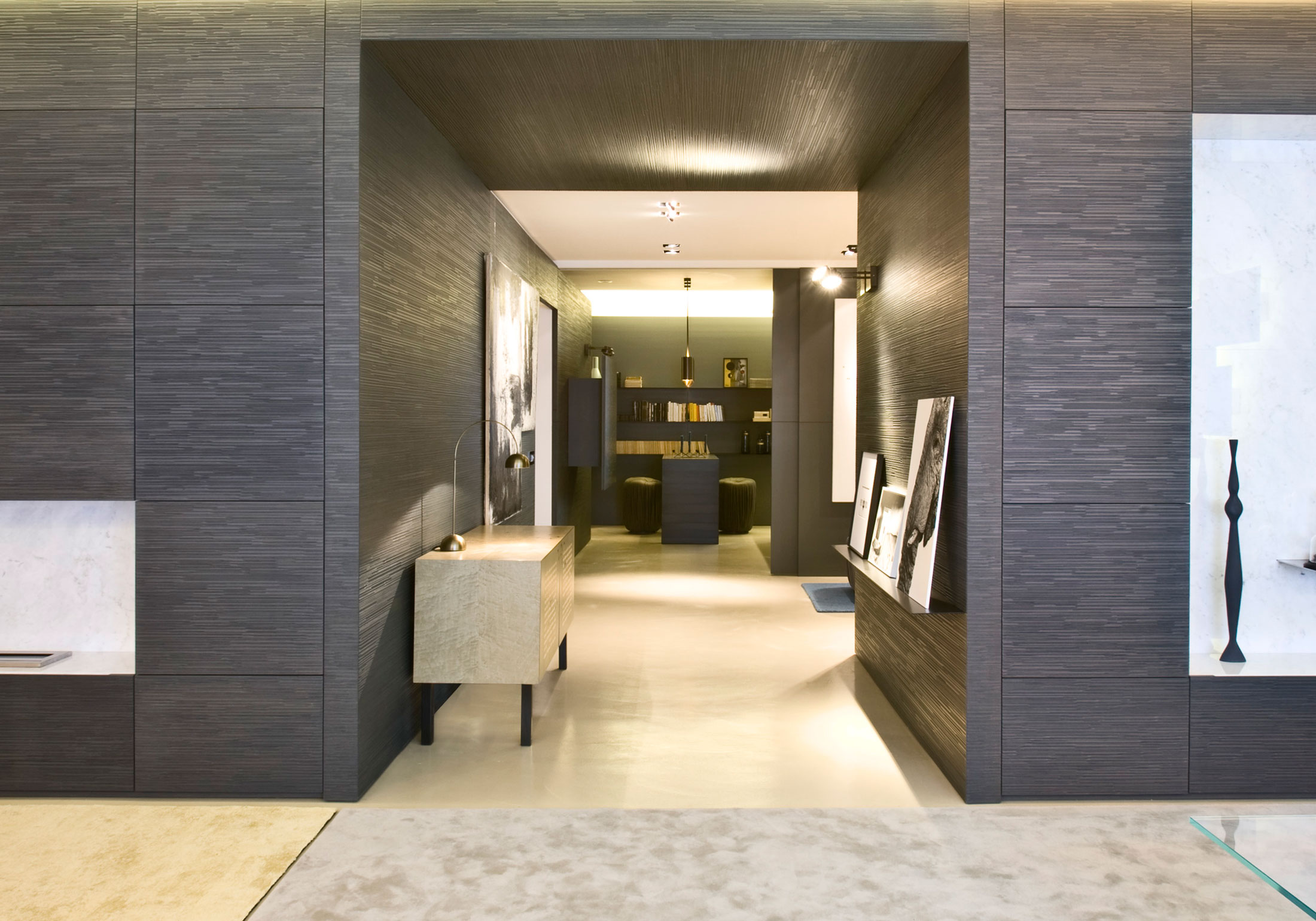 A Warm and Elegant Apartment Brimming with Character and Art in Milan, Italy by Bartoli Design (9)