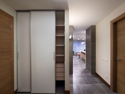 A Warm and Functional Modern Apartment for a Young Family in Kiev, Ukraine by Irina Mayetnaya and Mikhail Golub (5)