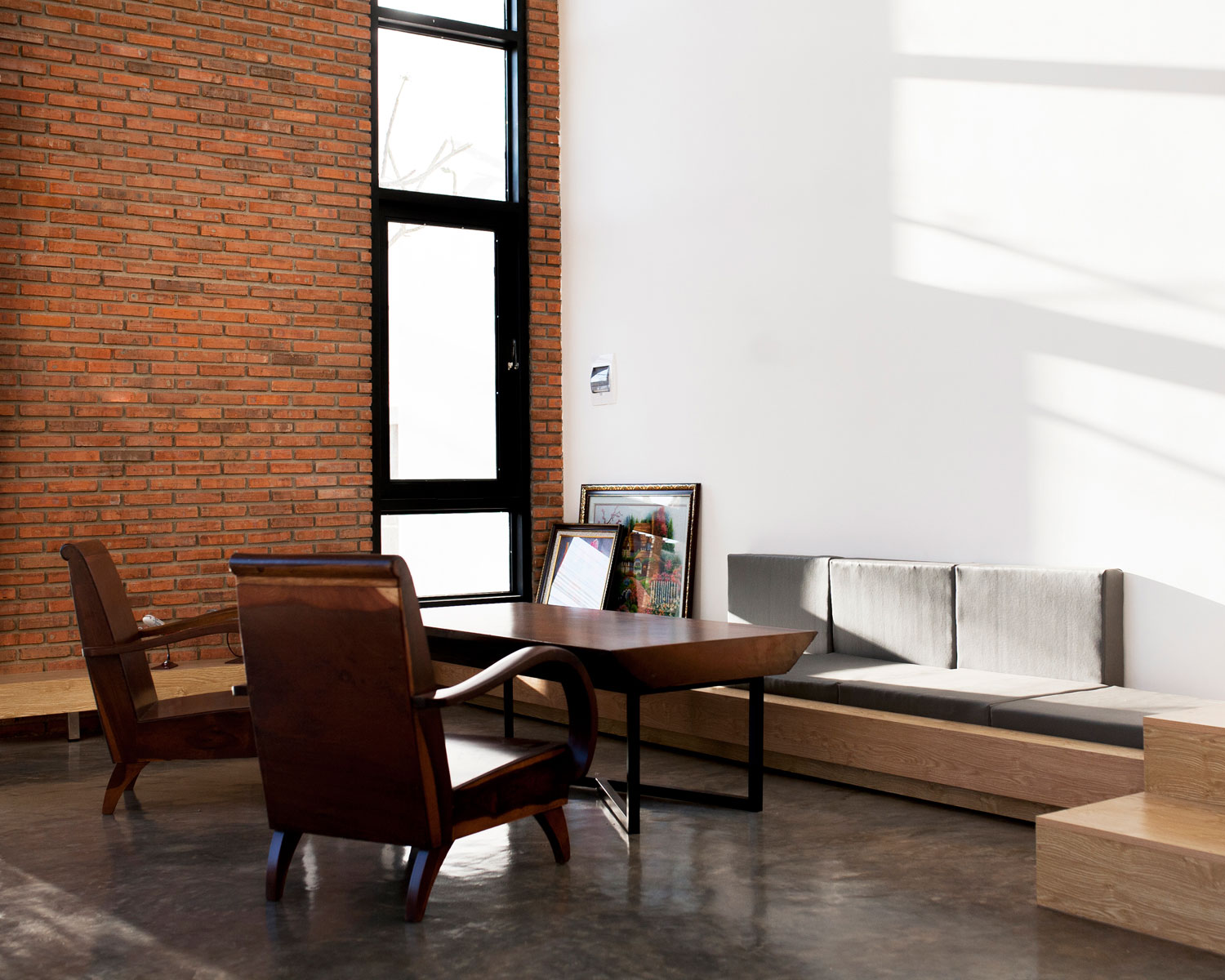 A Warm and Spacious House with Plenty of Natural Light in Dak Lak Province, Vietnam by 7A architecture studio (3)