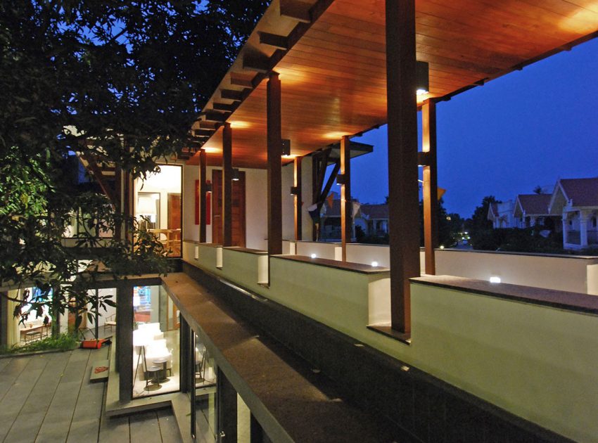 A Warm and Vibrant Home Full of Character and Stunning Views in Bhopal, India by Ujjval Panchal + Kinny Soni (15)