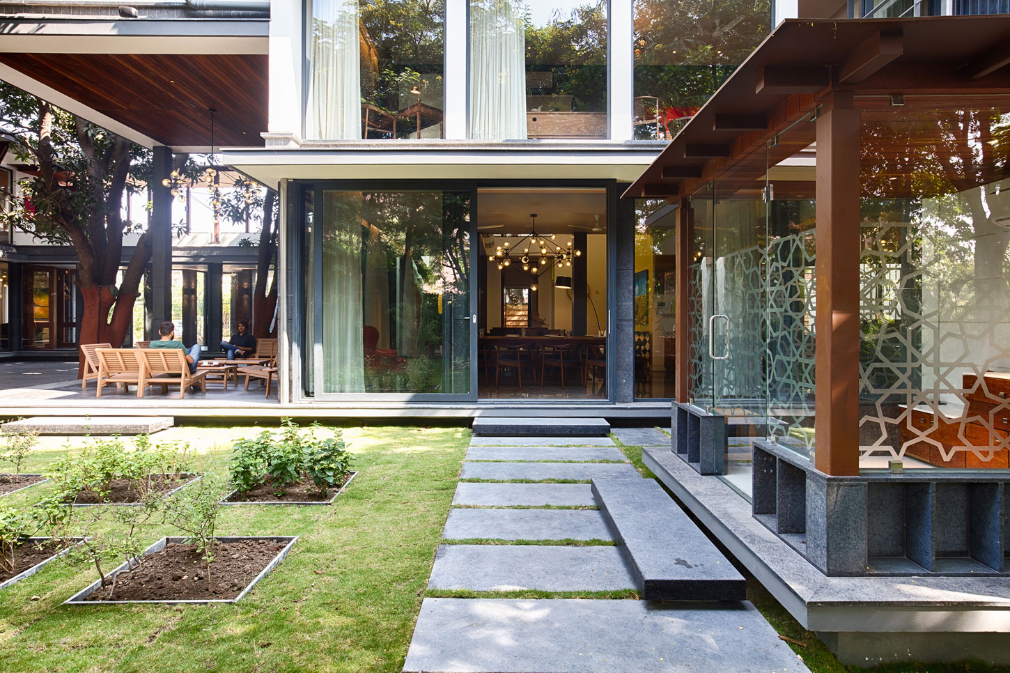 A Warm and Vibrant Home Full of Character and Stunning Views in Bhopal, India by Ujjval Panchal + Kinny Soni (4)