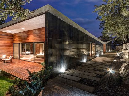 A Weekend Contemporary Home with Polished Steel on the Edge of a Mountain in Tapalpa by Elías Rizo Arquitectos (15)