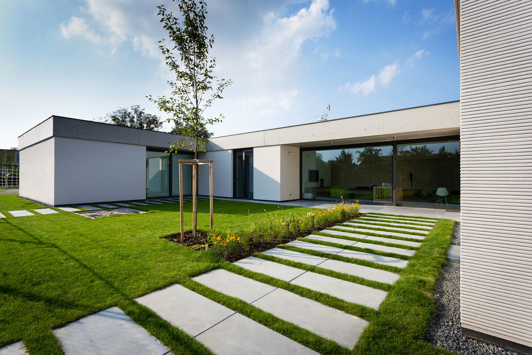 A Wide Contemporary Home with Tons of Clean and Natural Light in Slavonín, Czech Republic by JVArchitekt & KAMKAB!NET (1)