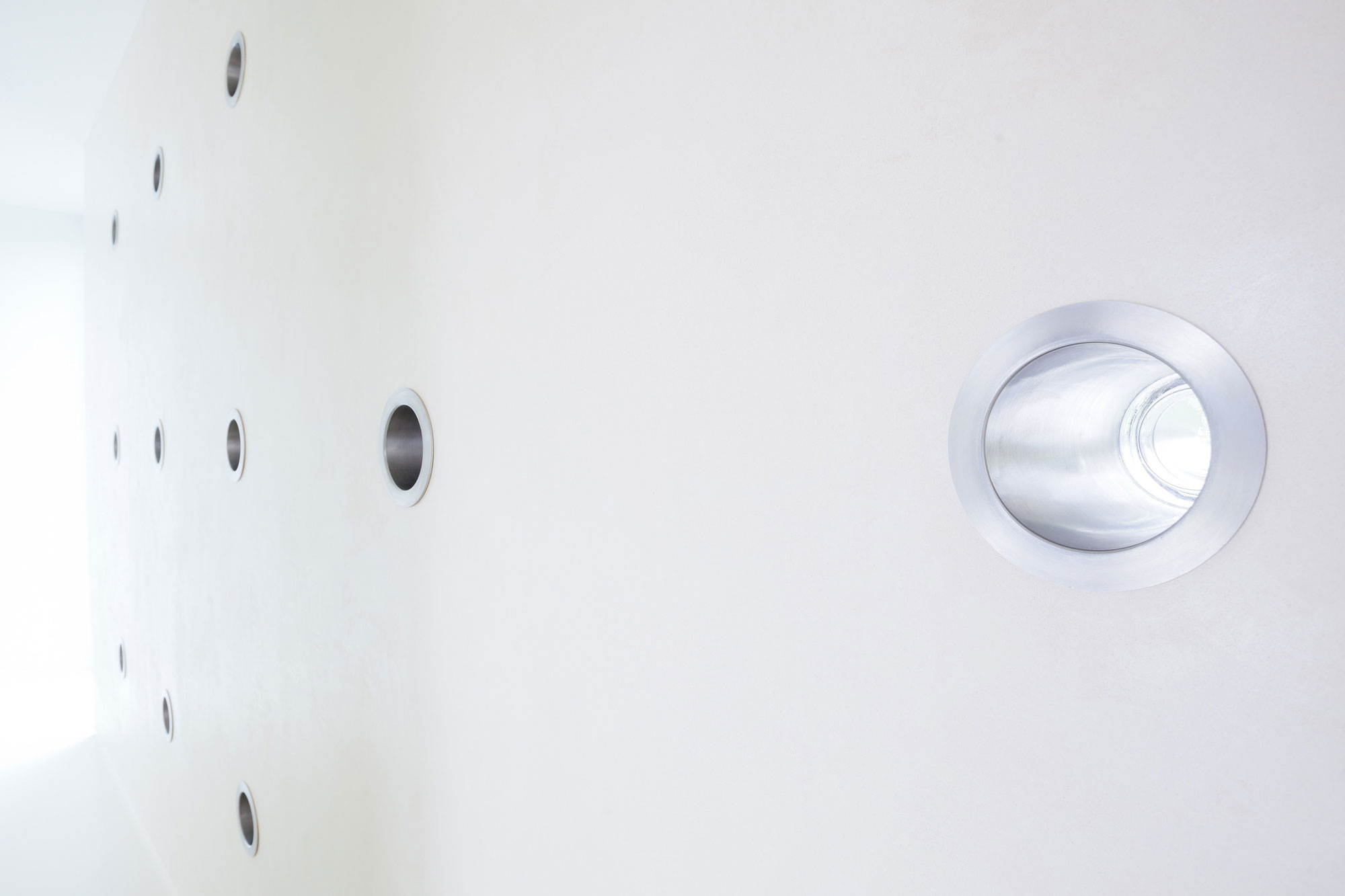 A Wide Contemporary Home with Tons of Clean and Natural Light in Slavonín, Czech Republic by JVArchitekt & KAMKAB!NET (10)