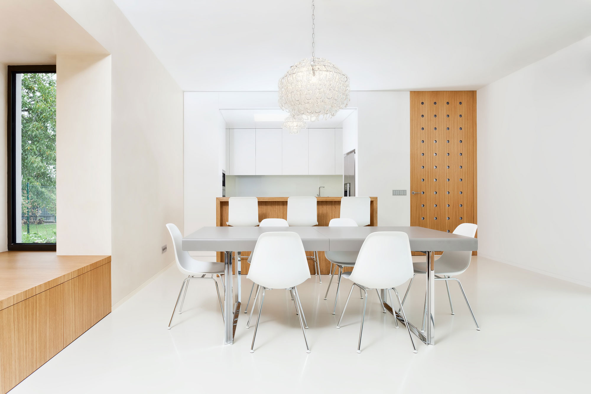 A Wide Contemporary Home with Tons of Clean and Natural Light in Slavonín, Czech Republic by JVArchitekt & KAMKAB!NET (14)