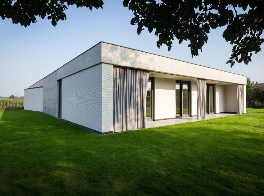 A Wide Contemporary Home with Tons of Clean and Natural Light in Slavonín, Czech Republic by JVArchitekt & KAMKAB!NET (5)