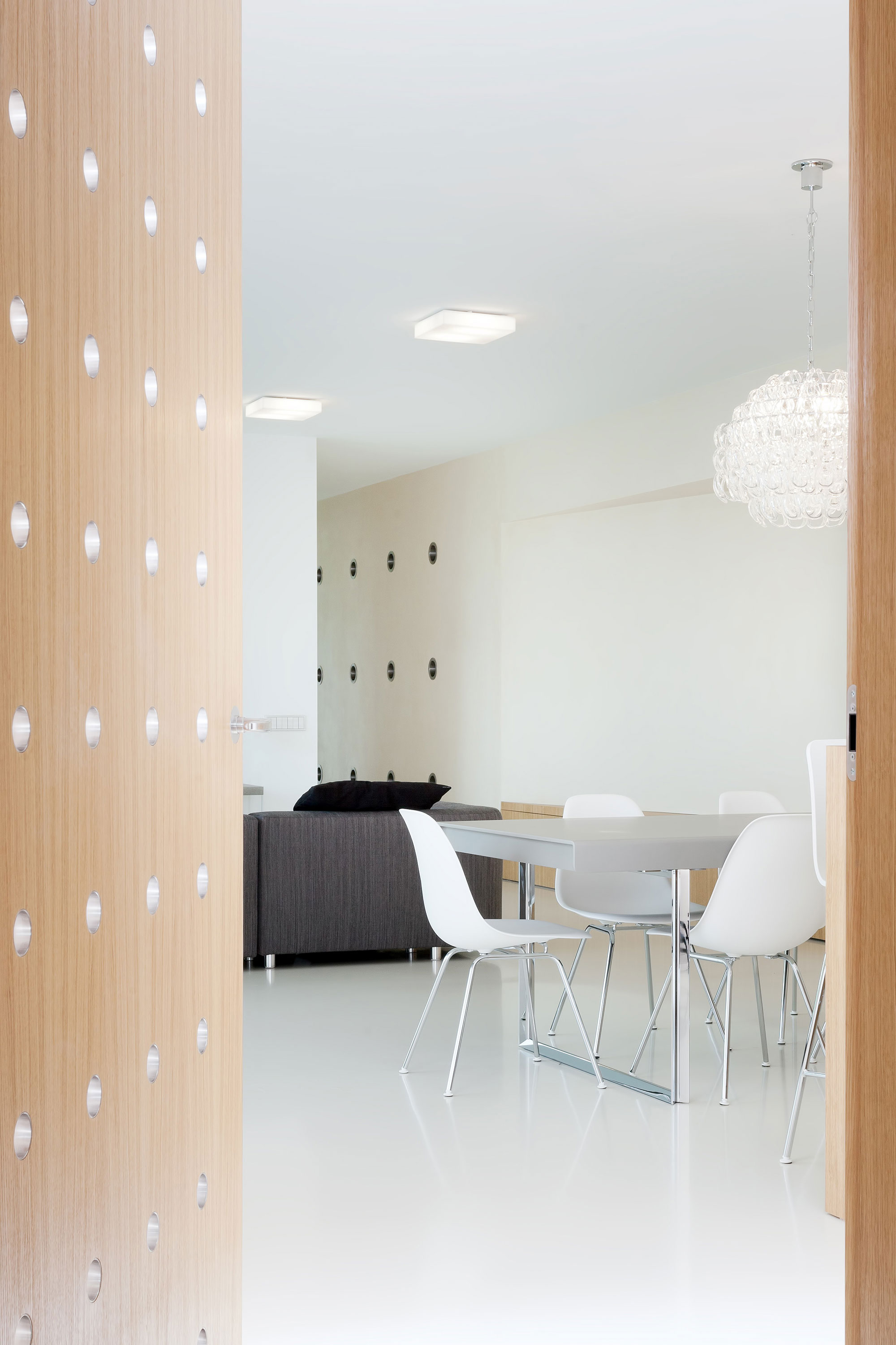 A Wide Contemporary Home with Tons of Clean and Natural Light in Slavonín, Czech Republic by JVArchitekt & KAMKAB!NET (8)