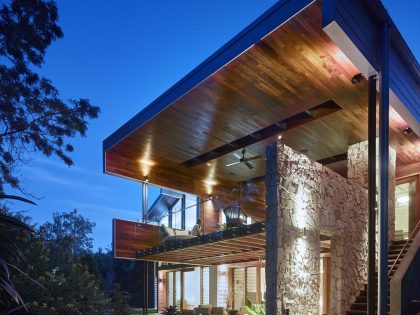 A Stunning Contemporary Home in the Beautiful Forests of Kenmore Hills by Shaun Lockyer Architects (16)