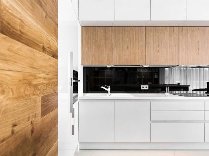 A Woodsy and Sleek Contemporary Apartment in Pestovo by Architectural Bureau Sretenka (6)