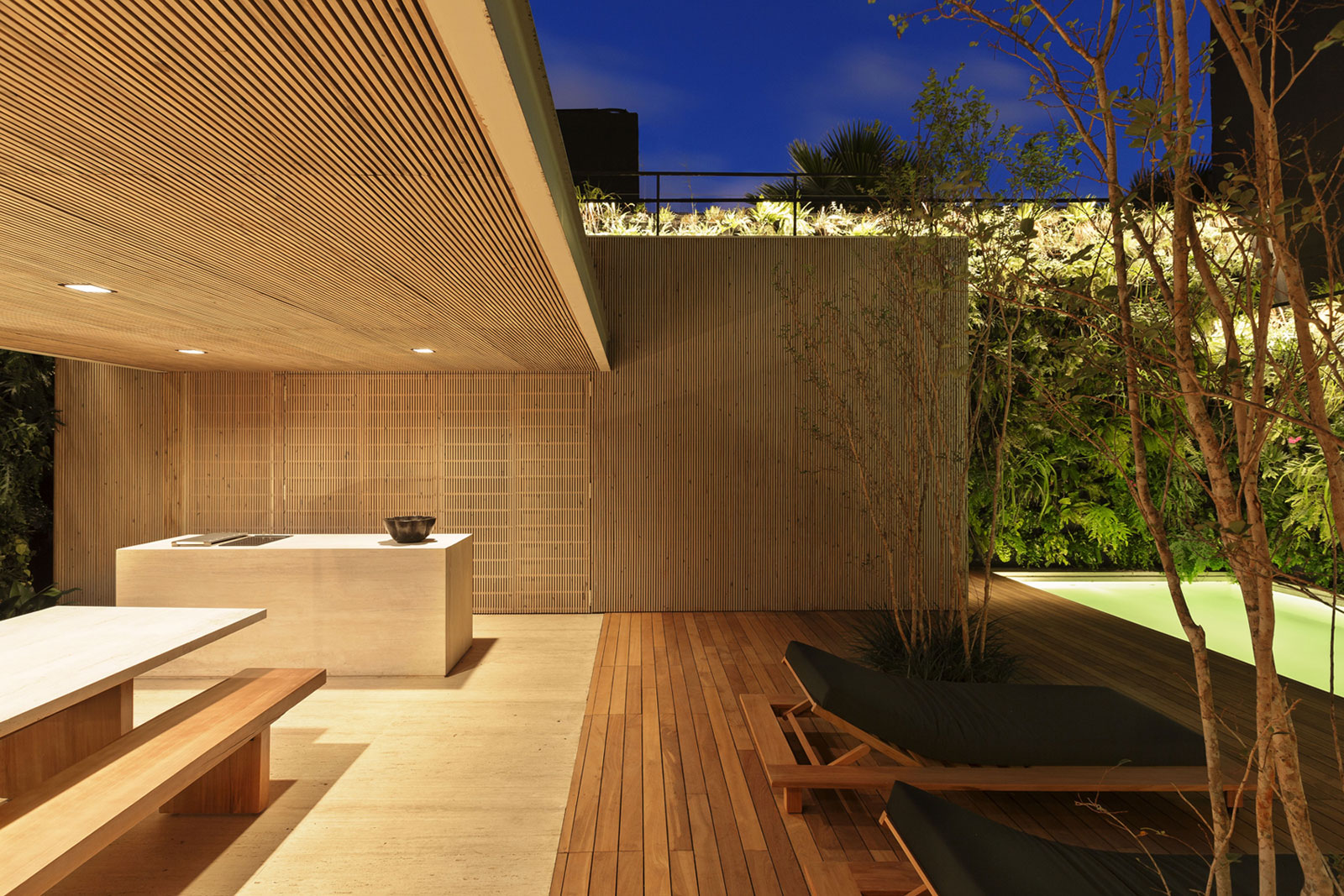 An 80s Home Turned into a Luminous and Functional House in São Paulo by Studio Arthur Casas (12)