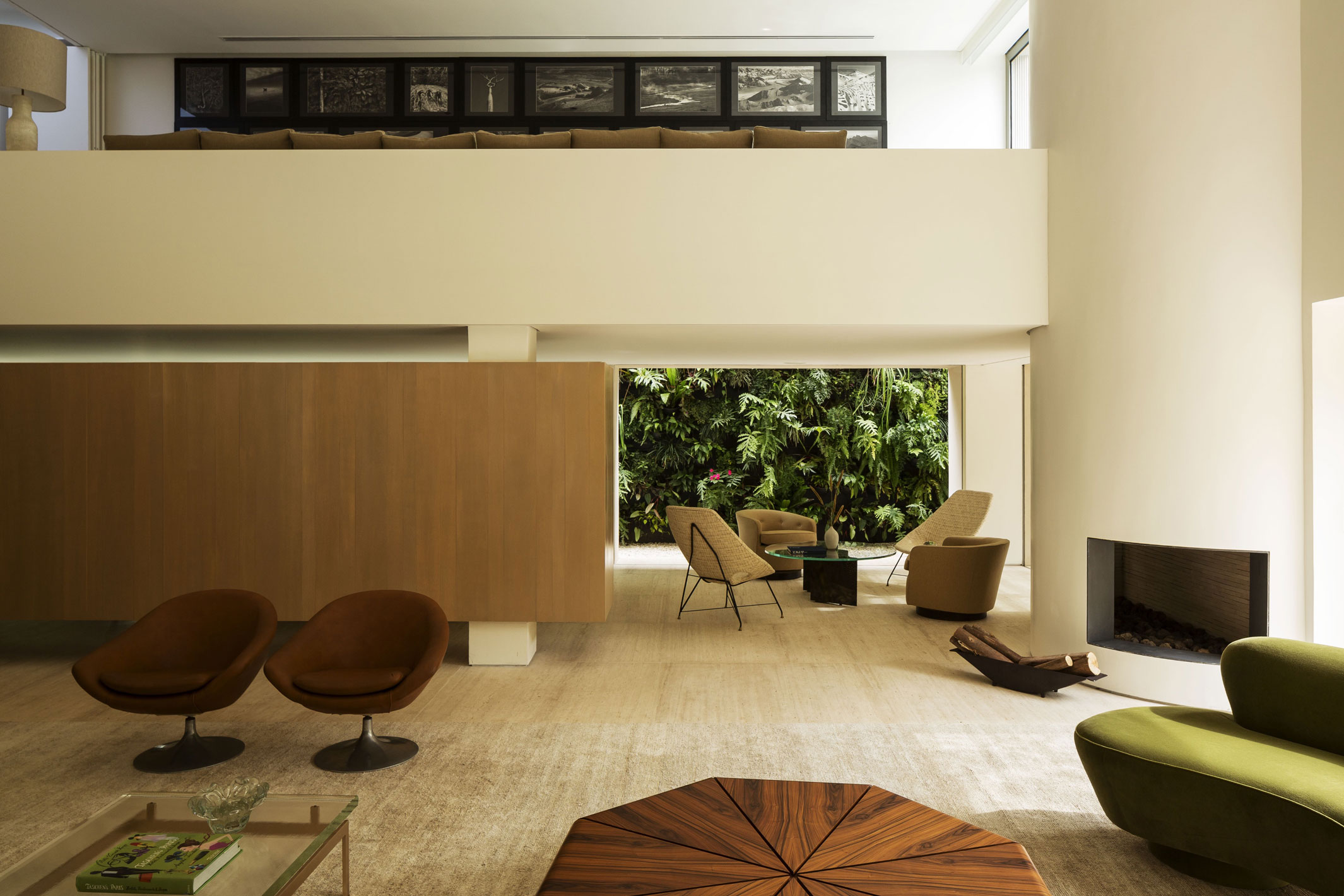 An 80s Home Turned into a Luminous and Functional House in São Paulo by Studio Arthur Casas (4)