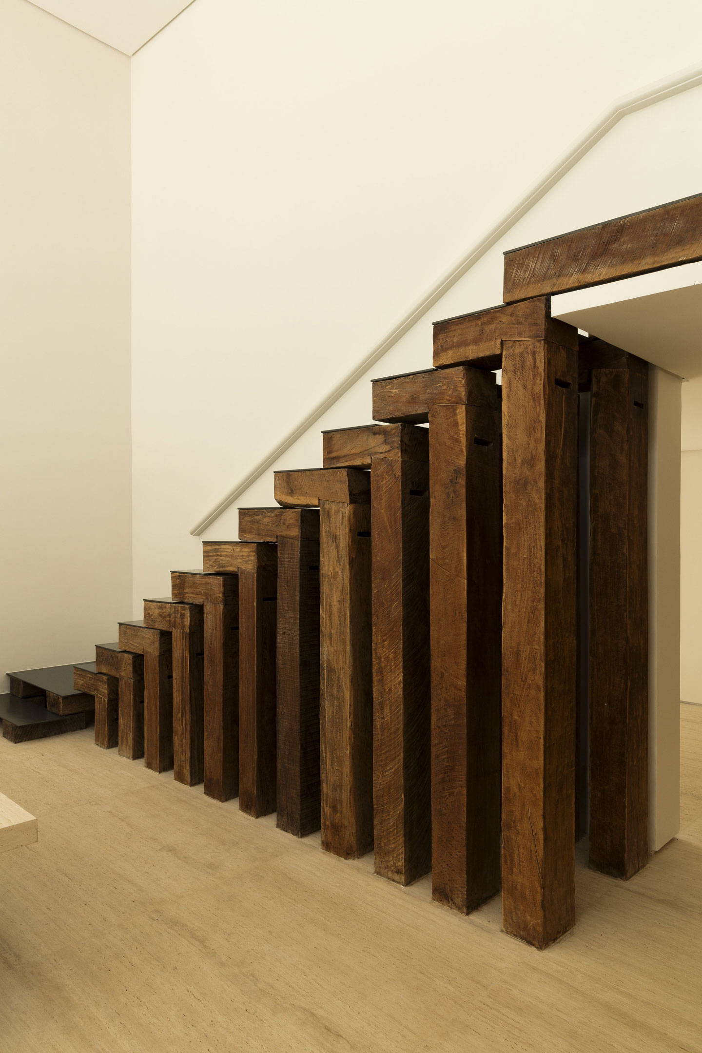 An 80s Home Turned into a Luminous and Functional House in São Paulo by Studio Arthur Casas (8)