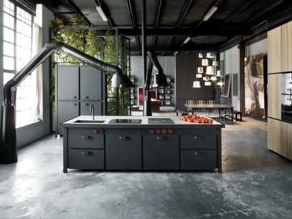 An Eclectic and Stylish Apartment Wrapped on Dark and Dramatic Color in Milan by Silvio Stefani (4)