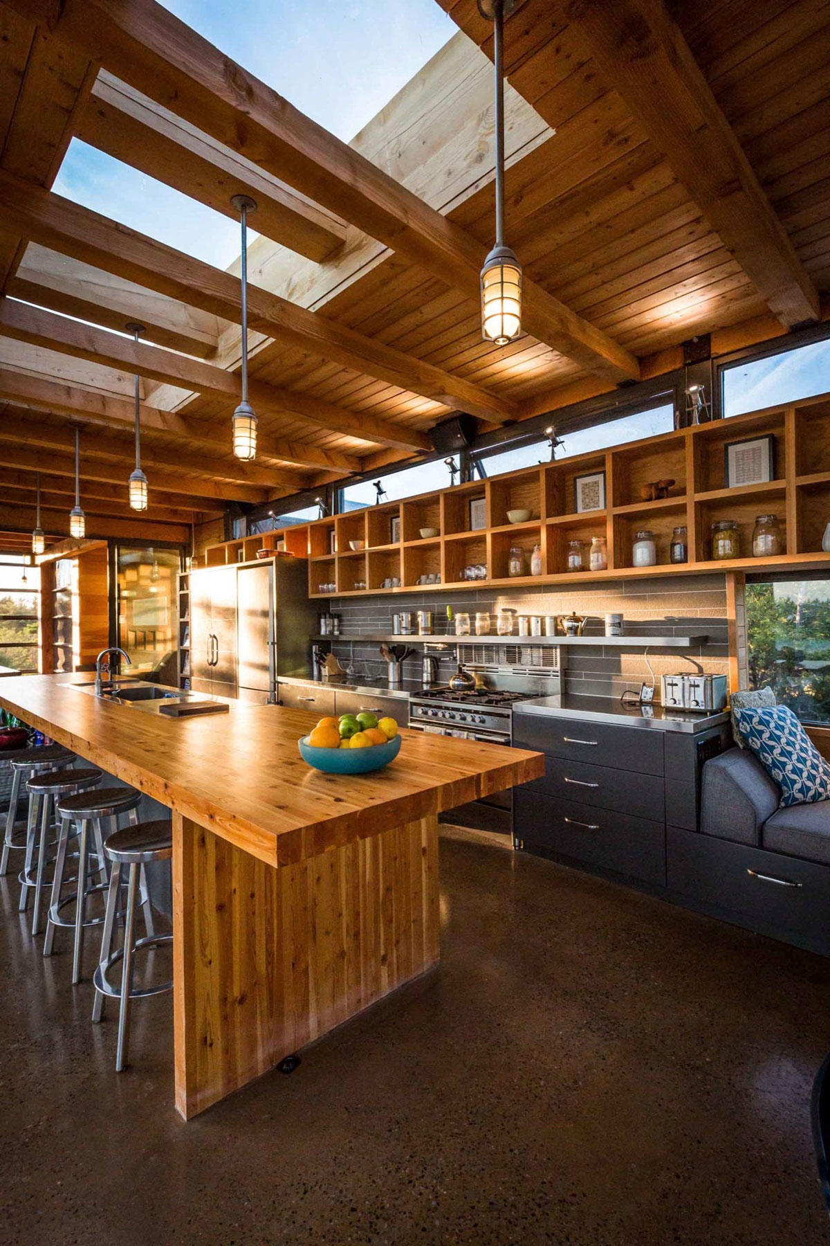 An Eco-Friendly Contemporary Cottage with a Welcoming Atmosphere on Monument Channel by CORE Architects (8)