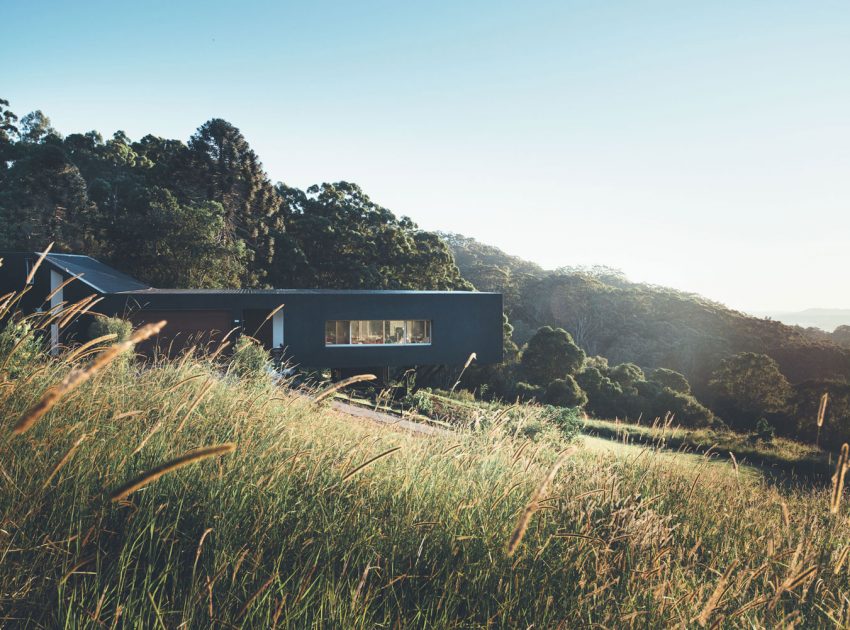 An Eco-Friendly Contemporary Home on the Sunshine Coast, Queensland by Teeland Architects (3)