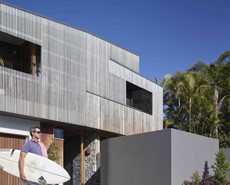 An Elegant Contemporary Beach House with Stunning Interior and Exterior in Newstead by Shaun Lockyer Architects (5)