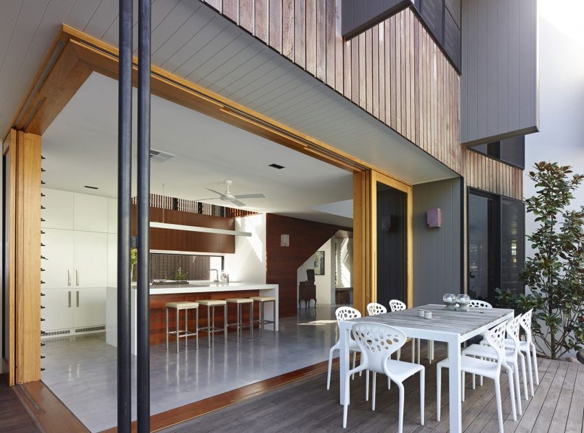 An Elegant Contemporary Beach House with Stunning Interior and Exterior in Newstead by Shaun Lockyer Architects (7)