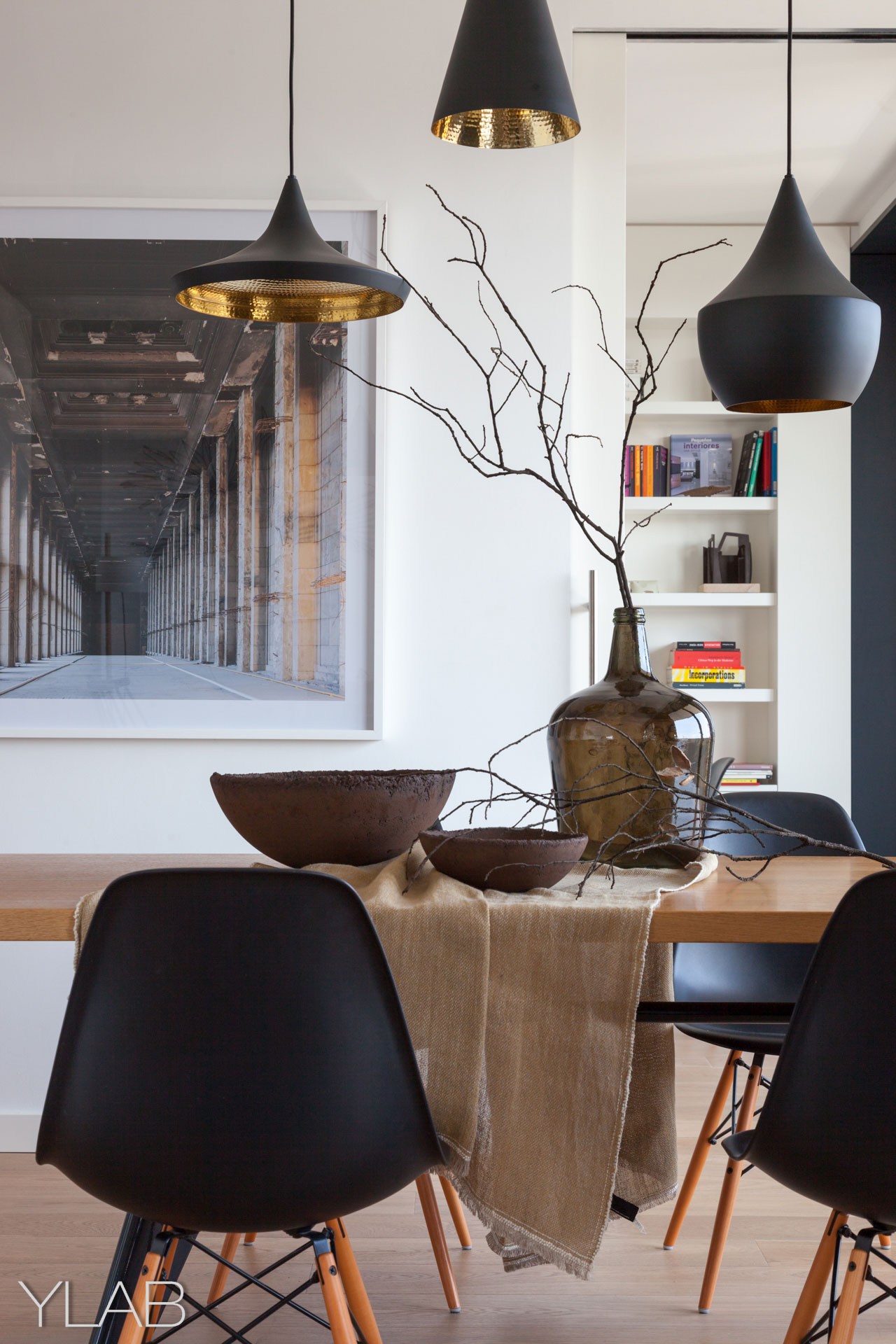 An Elegant Contemporary Home in the Suburbs of Barcelona by YLAB Arquitectos (14)