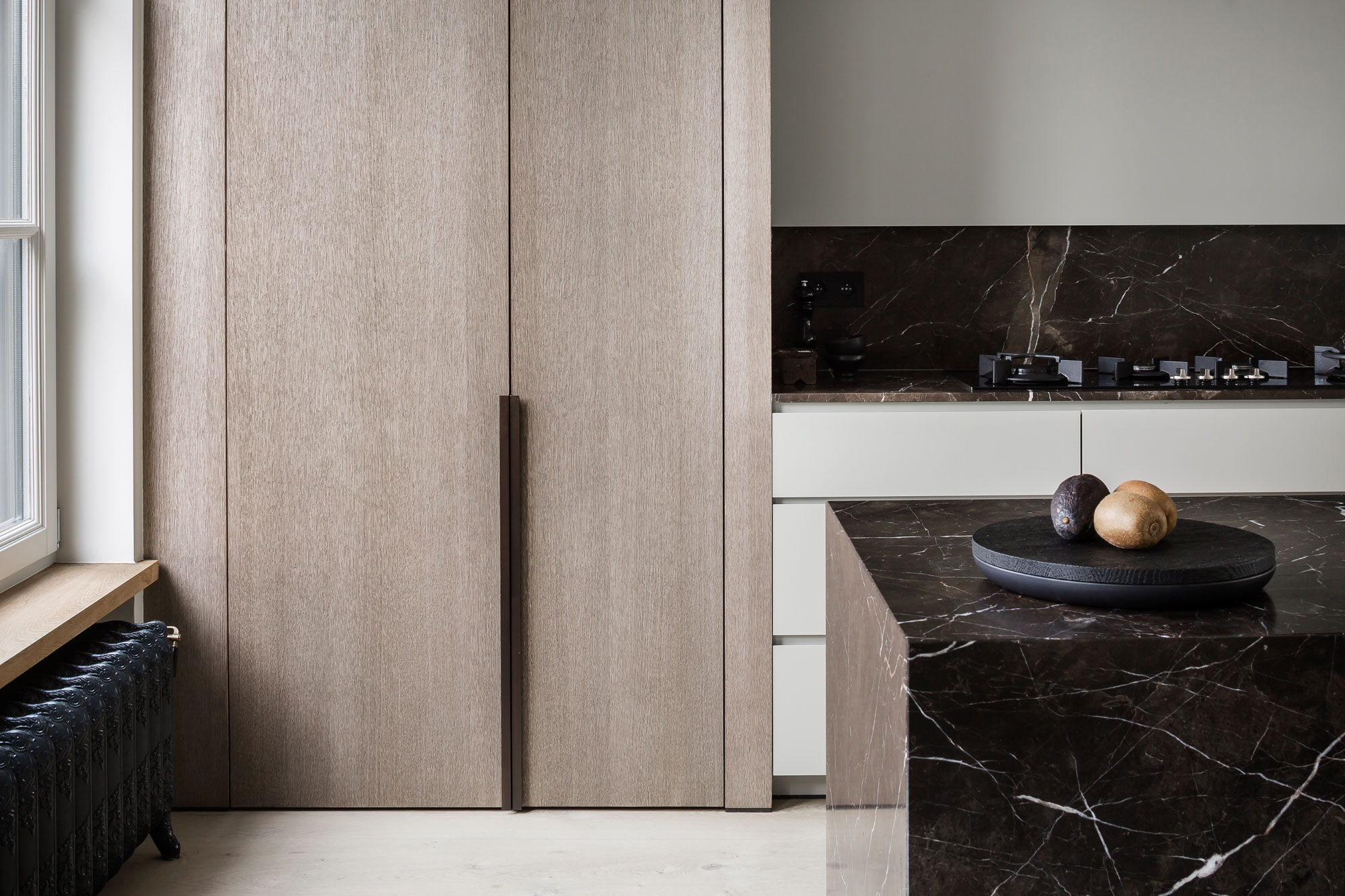 An Elegant Contemporary Home with Earthy and Masculine Interiors in Belgium by JUMA Architects (9)