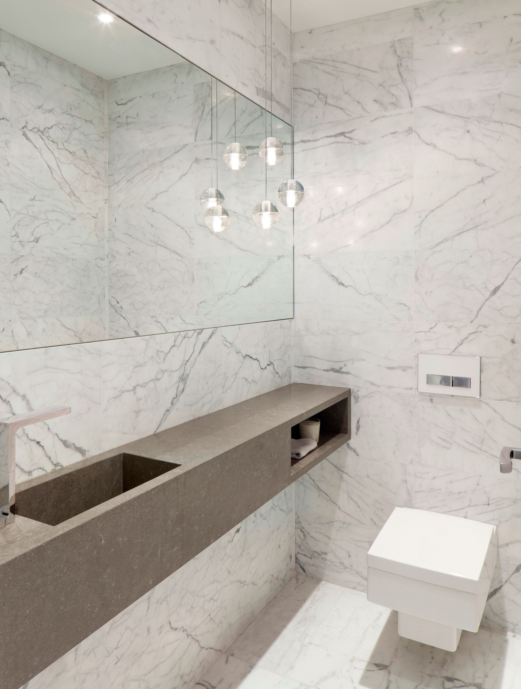 An Elegant Contemporary Home with Lots of Wood in Decor in Toronto by DUBBELDAM Architecture + Design (34)