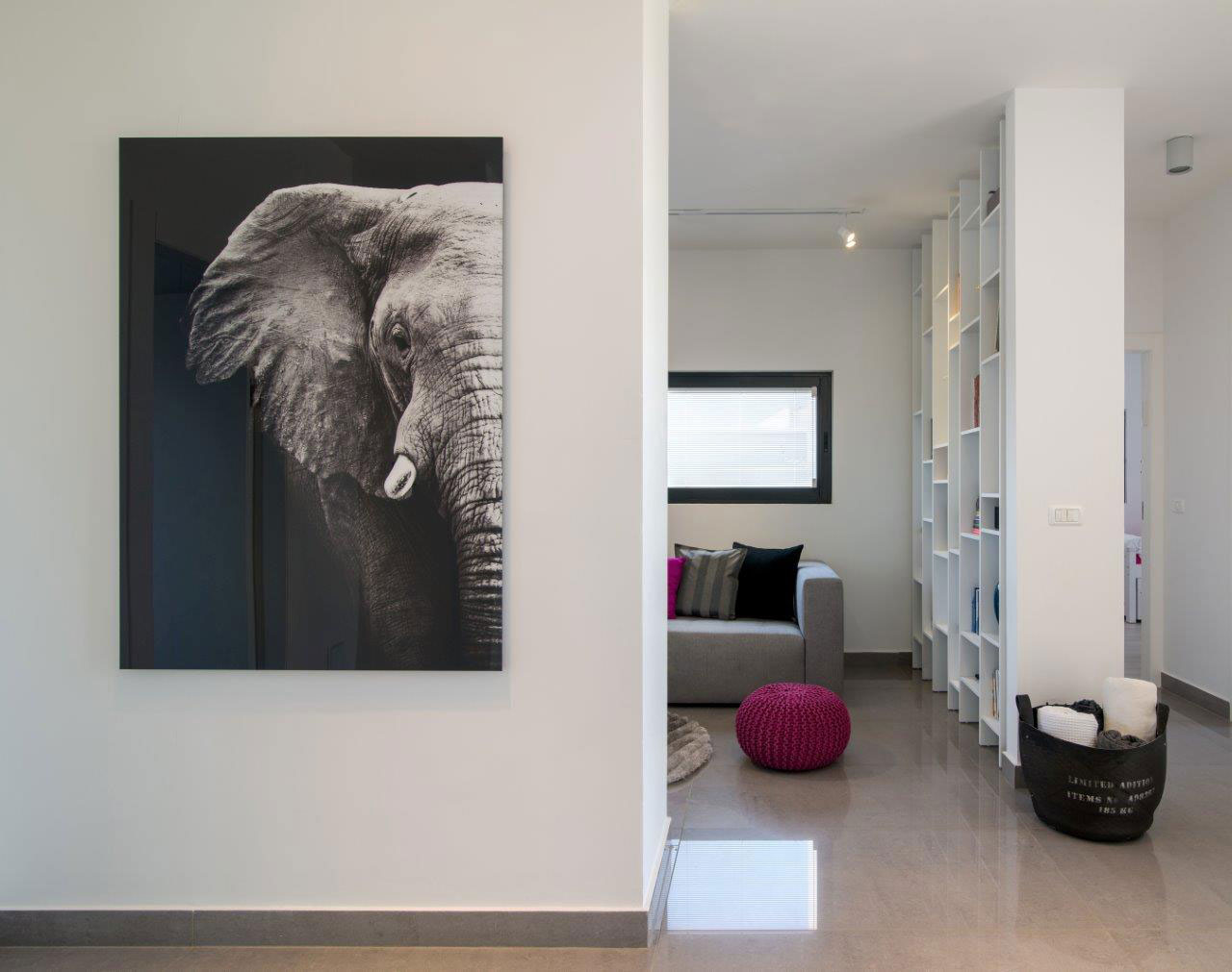 An Elegant Contemporary Home with Luxurious Interiors in Bat Hadar by BLV Design/Architecture (5)