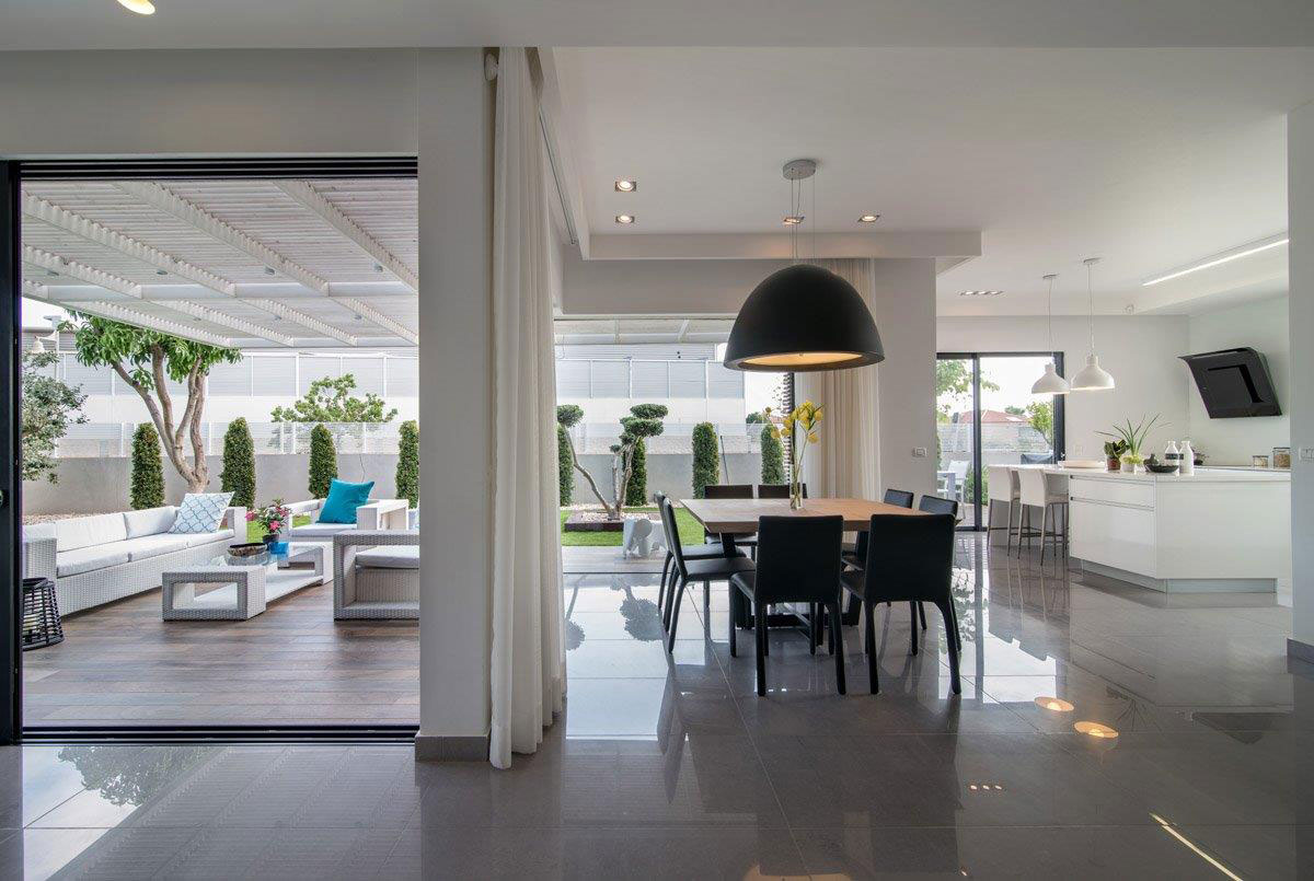 An Elegant Contemporary Home with Luxurious Interiors in Bat Hadar by BLV Design/Architecture (8)
