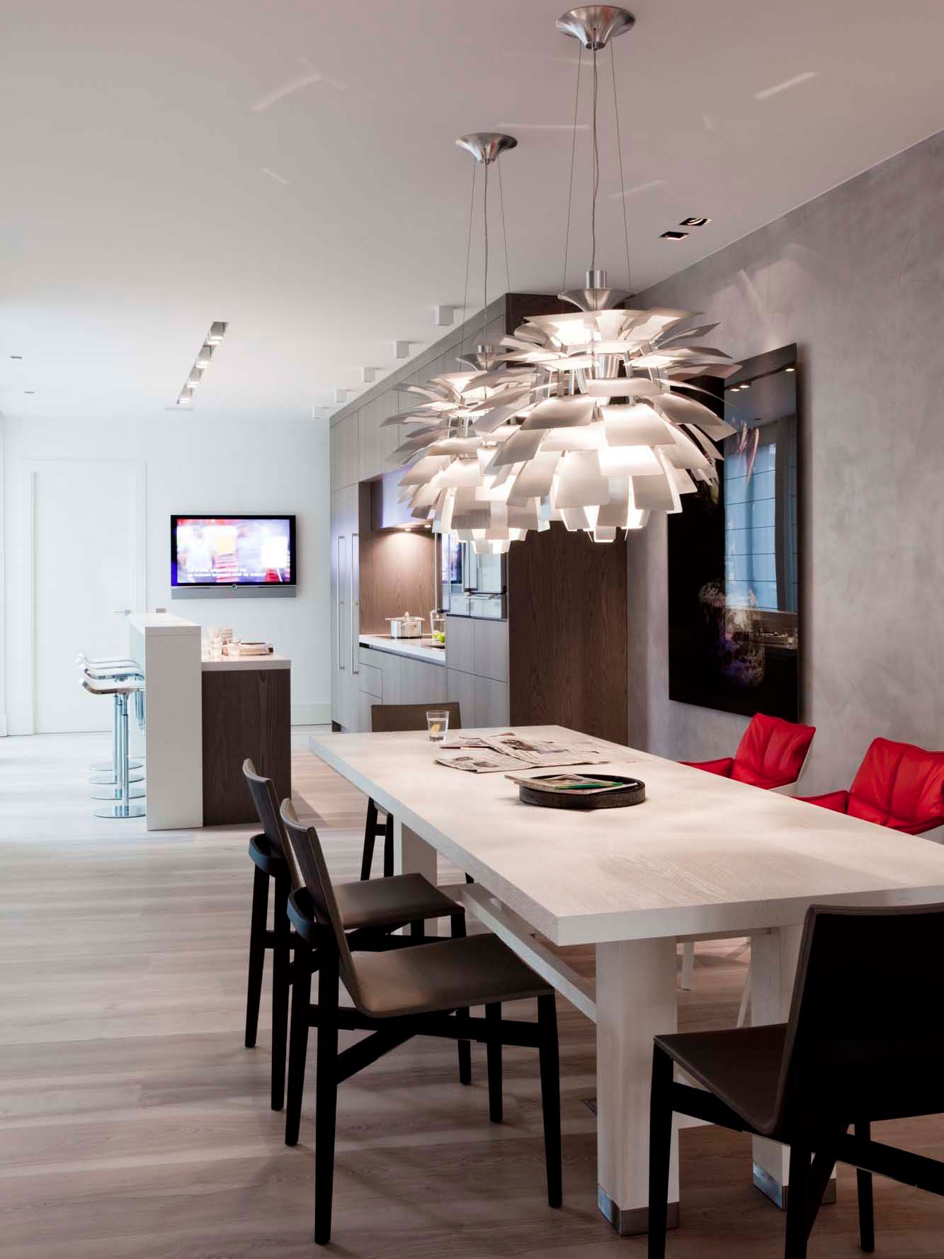 A Sober and Elegant Contemporary Home with Luxury and Chic Interiors in Amsterdam by Essentials Interieur & Roy de Scheemaker (10)