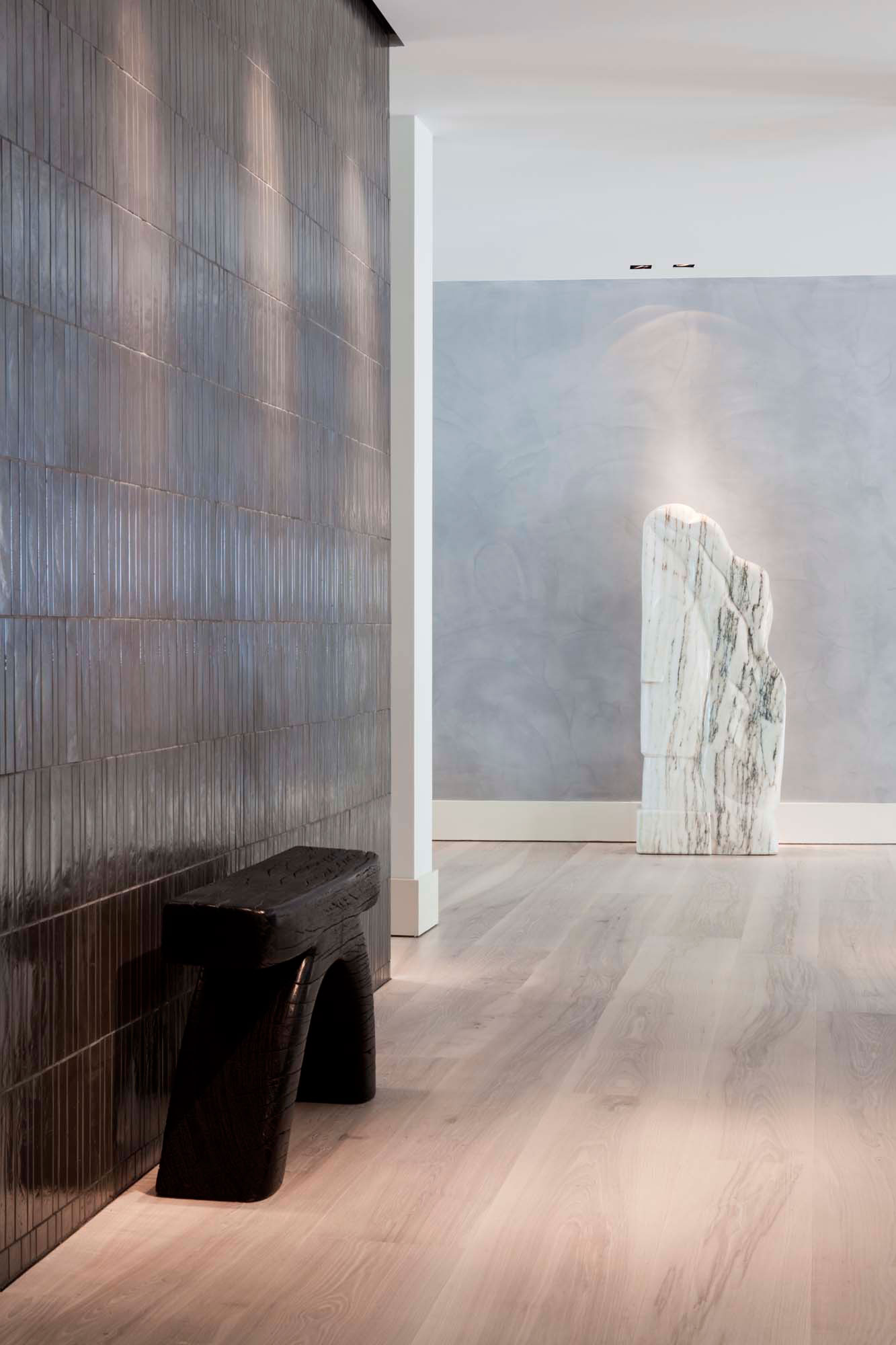 A Sober and Elegant Contemporary Home with Luxury and Chic Interiors in Amsterdam by Essentials Interieur & Roy de Scheemaker (34)