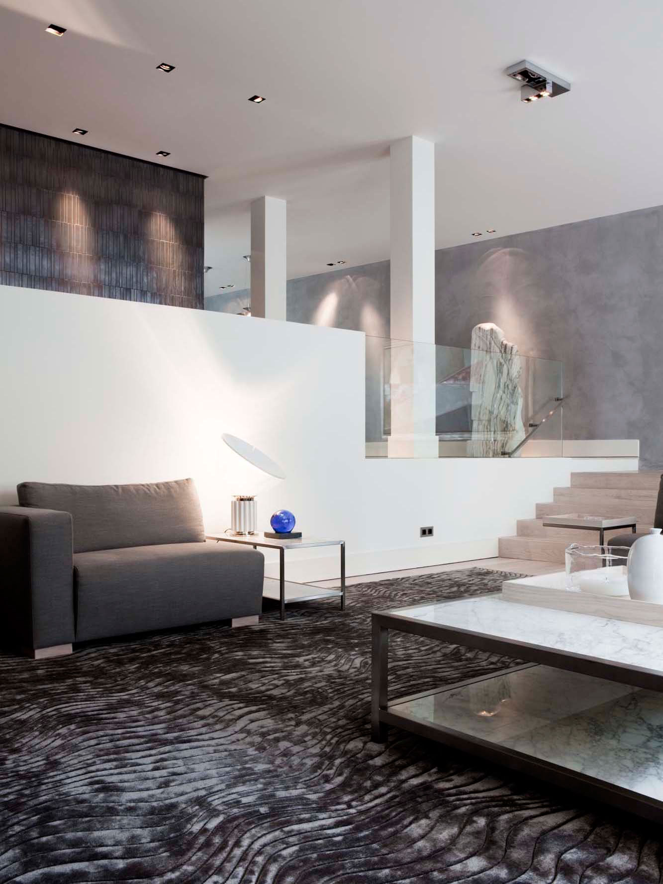 A Sober and Elegant Contemporary Home with Luxury and Chic Interiors in Amsterdam by Essentials Interieur & Roy de Scheemaker (6)