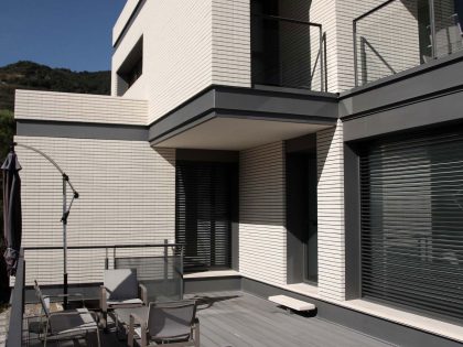An Elegant Contemporary Home with Stunning Appearance in El Mas Coll by Massimo Mirtolini & Ignacio Salvans & Josep Borras (2)