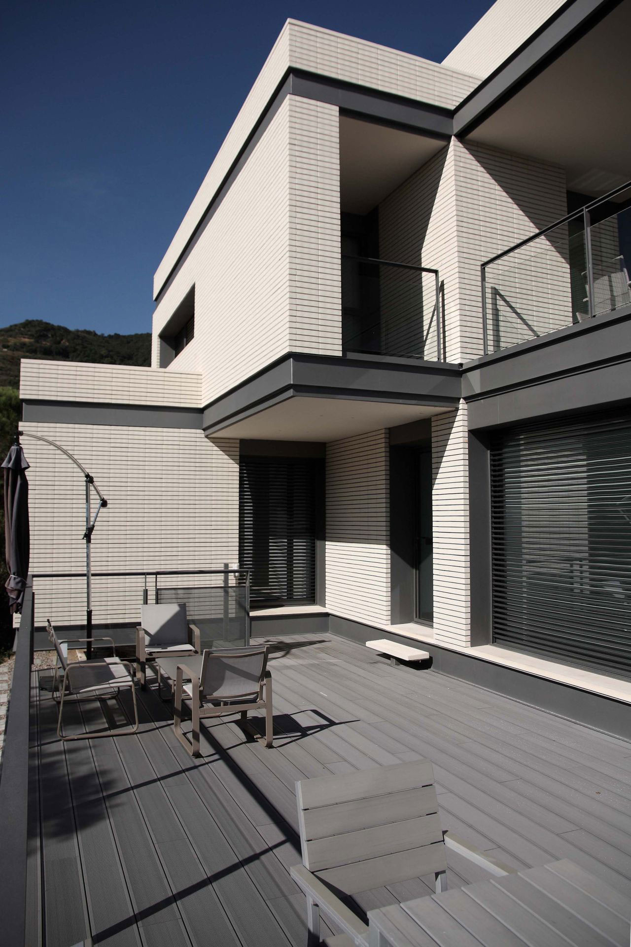 An Elegant Contemporary Home with Stunning Appearance in El Mas Coll by Massimo Mirtolini & Ignacio Salvans & Josep Borras (2)